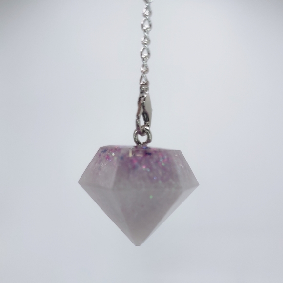 Berries and ice purple glitter inside pearly white handcrafted dowsing pendulum - Picture 7 of 10